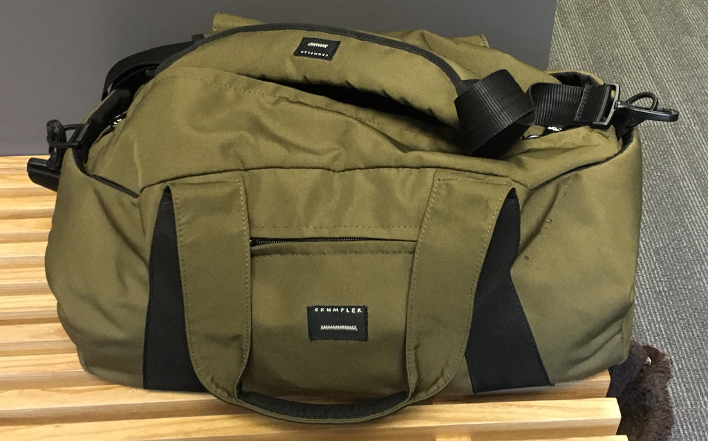 Crumpler Spring Peeper gym bag